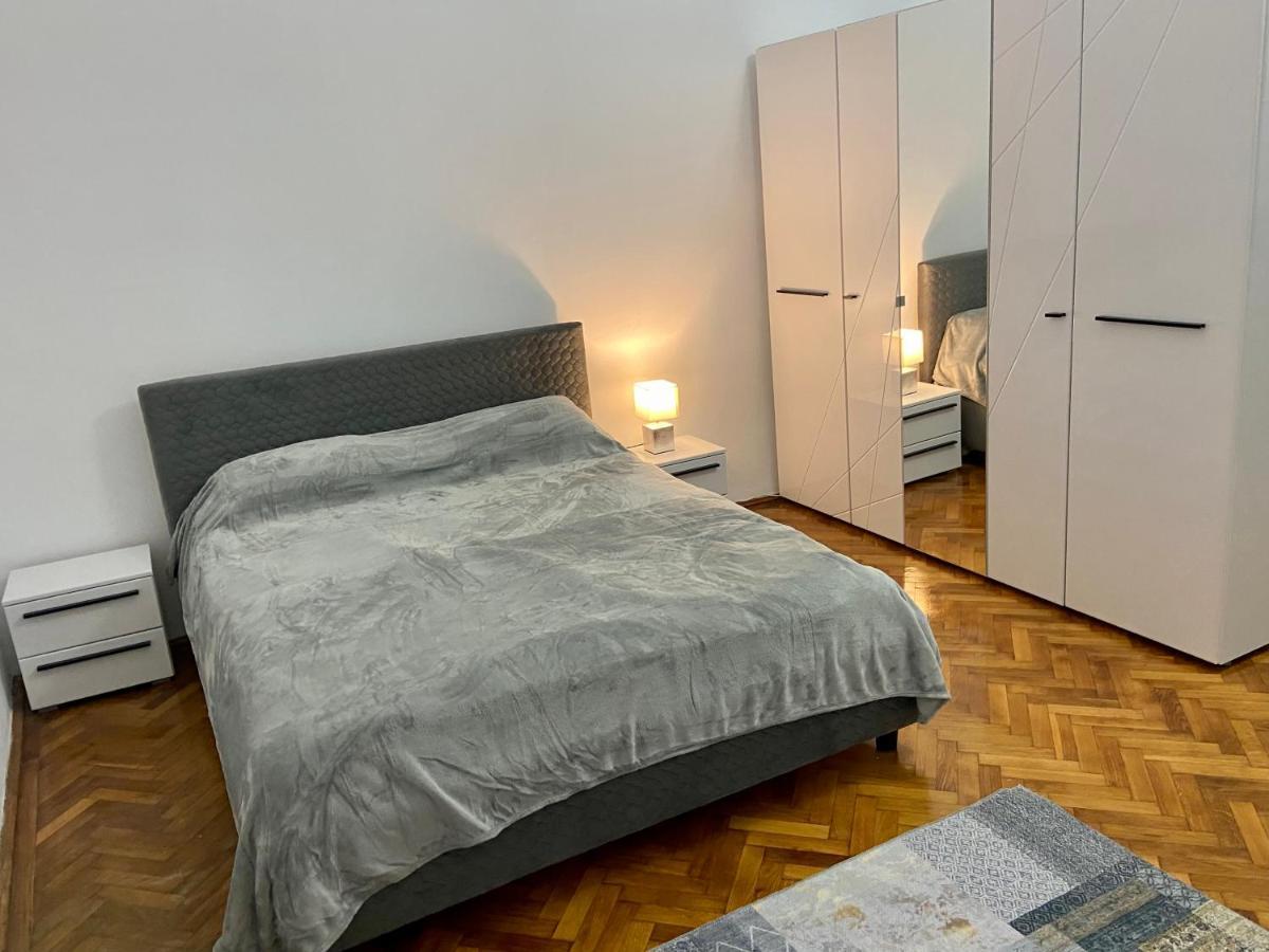 דירות אראד Apartament Super Central Cu Parcare Privata מראה חיצוני תמונה