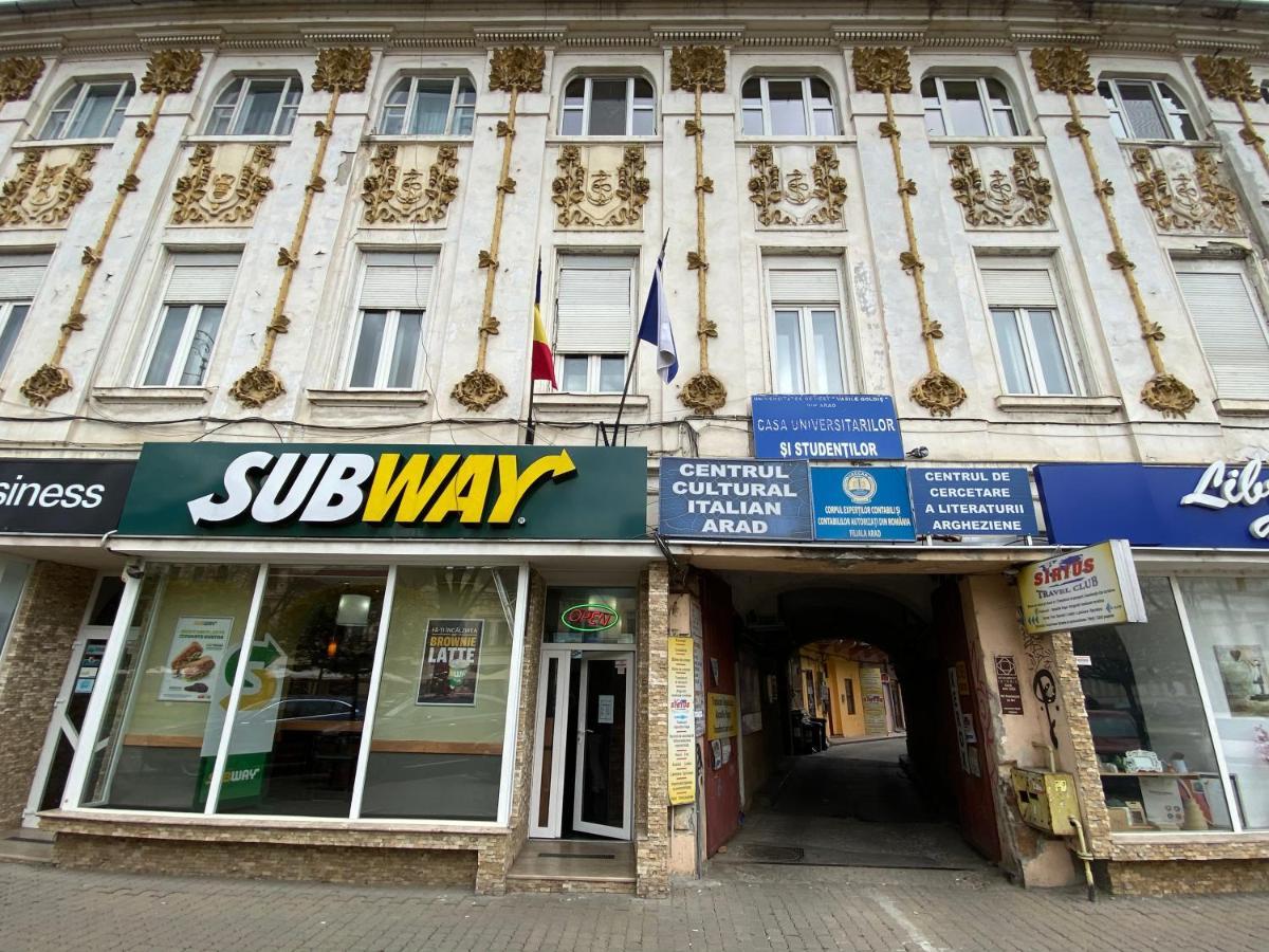 דירות אראד Apartament Super Central Cu Parcare Privata מראה חיצוני תמונה